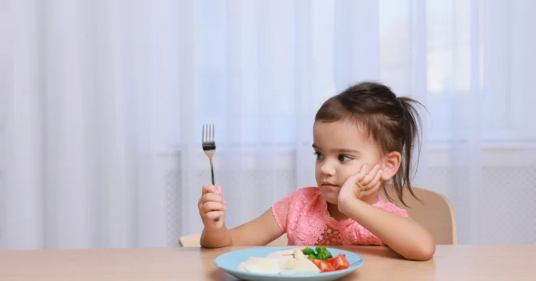 ¿Debo darle vitaminas o suplementos para abrirle el apetito a mi hijo